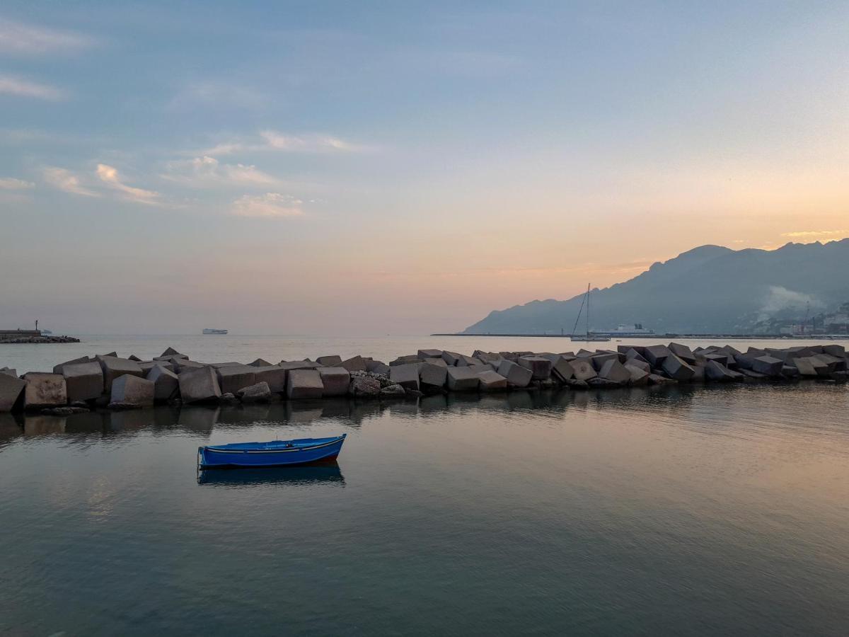 3B Aurora - Bed Breakfast And Boat Salerno Buitenkant foto